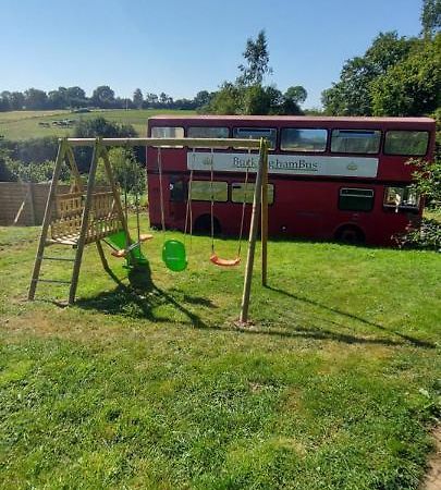 Insolite Bus Anglais Le Buckinghambus Saint-Philbert-sur-Risle Exterior foto